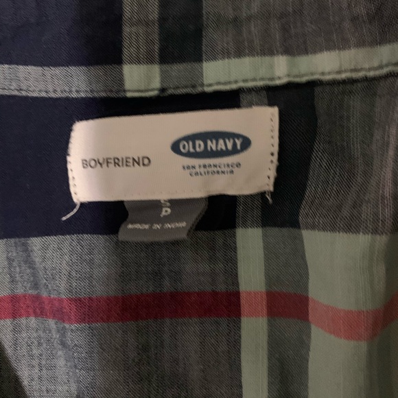 Old navy boyfriend plaid button down - Picture 2 of 6